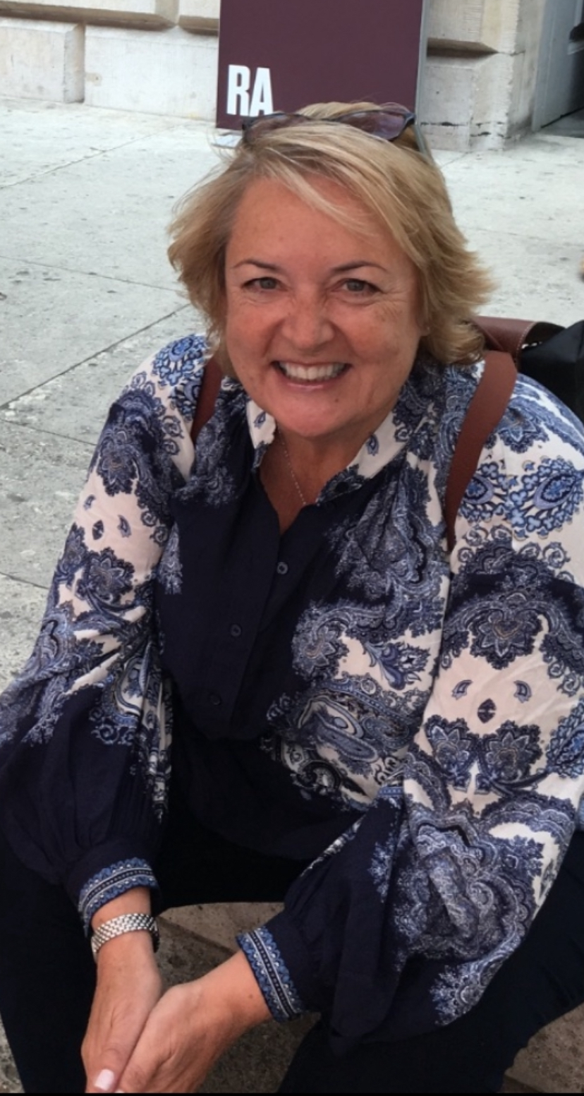 Author Elayne Grimes